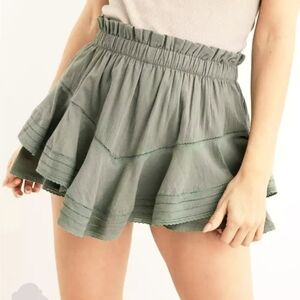 NWT NEW Aerie Rock 'n' Ruffle Skort V Lace Tiered Green Mini Skirt L